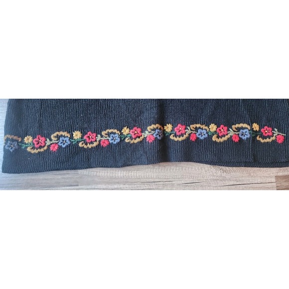 WOOLRICH CARDIGAN WOMENS SIZE LARGE FLORAL EMBROIDED BLACK BUTTON UP 90S VINTAGE - Picture 5 of 12